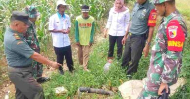 Danramil Kenduruan Bersama Tim Lapangan Cek Lokasi Sumber Mata Air Untuk Pompanisasi Lahan Pertanian